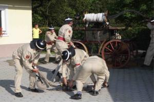 Tekmovanje s starimi brizgalnami 3